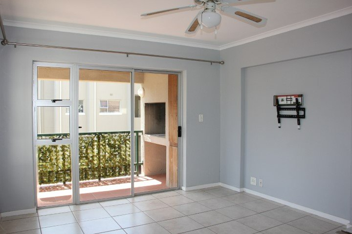 2 Bedroom Property for Sale in Greenways Golf Estate Western Cape